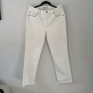 Abercrombie & Fitch The 90's Straight Mid Rise White Jeans
